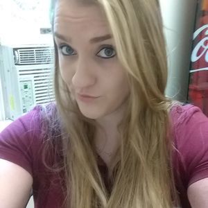 Meet your Posher, April